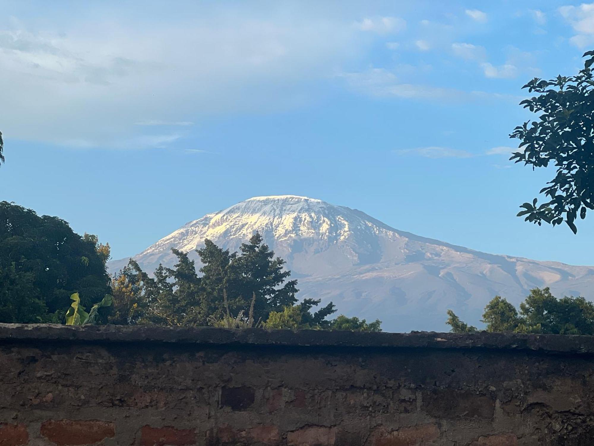 Kilimanjaro Trekcity Hostel Moshi Exterior foto